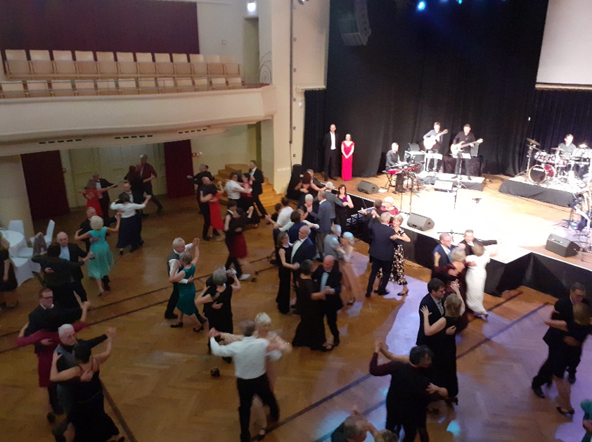 Herbstball im Volkshaus
