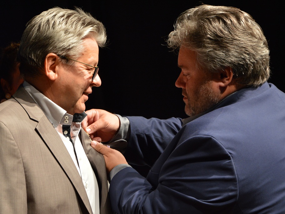 Rolf Baumann erhält Goldene Ehrennadel der Stadt Meiningen
